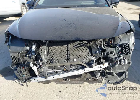 2025 Audi A6 E-Tron Prestige z USA, uszkodzony, nr VIN WAU3DAGH2SA026919